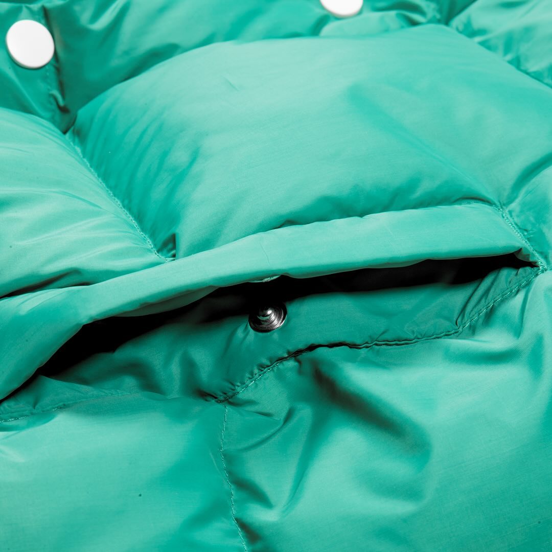 SUNDAY PUFFER V2 - Bloody Sunday